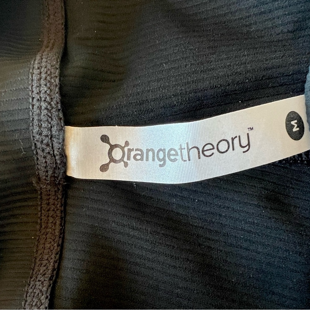 NWOT orange theory black ribbed legging